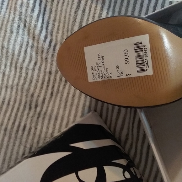 Shoes - Picture 3 of 3